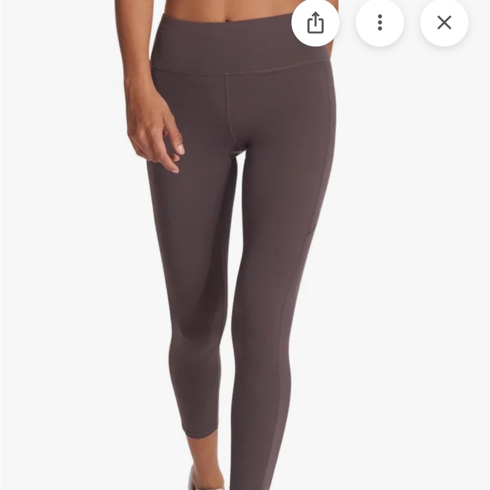 Vuori Stride Leggings size Medium